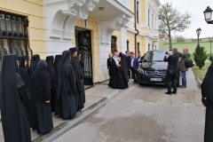 Ноћни вукови у пратњи ковчега са честицом Хитона Господњег